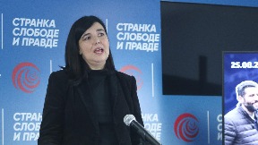Stefanović mora da ode